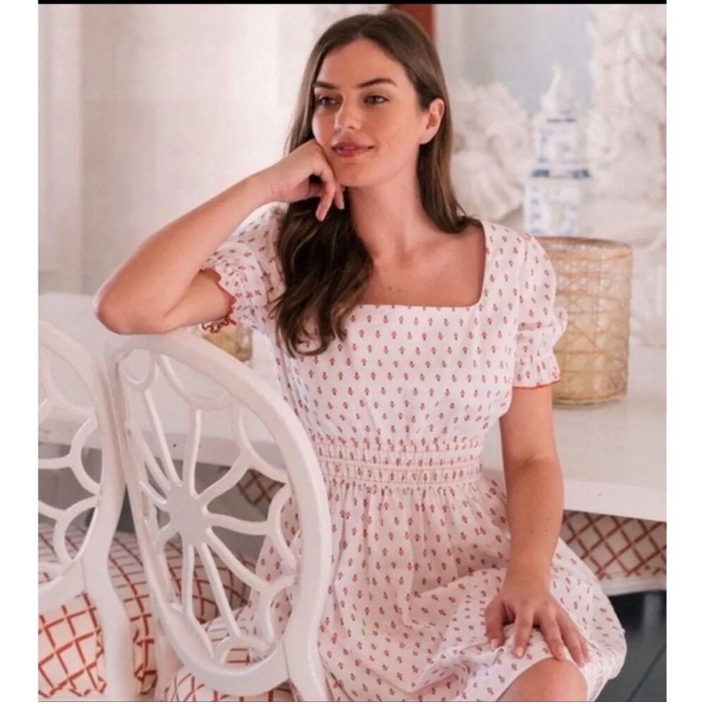 Gal Meets Glam White and Red Floral Dress
